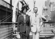 Jay Gould & wife, between c1910 and c1915. Creator: Bain News Service