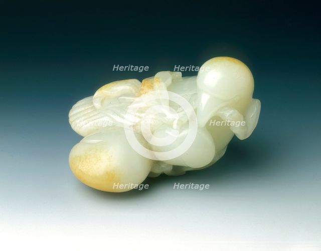 Jade bird with peach spray, early Qing dynasty, China, second half of 17th century. Artist: Unknown