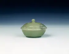 Jade circular Moghul style box and cover, Qing dynasty, China, 1st half of 19th century. Creator: Unknown