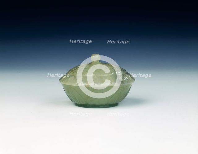 Jade circular Moghul style box and cover, Qing dynasty, China, 1st half of 19th century. Artist: Unknown