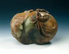 Jade rebus of two peaches and a bat, early Qing dynasty, China, 17th century. Creator: Unknown