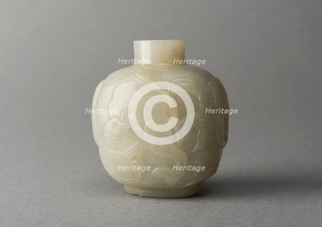 Jade snuff bottle, China, Qing dynasty, 1644-1911. Creator: Unknown.