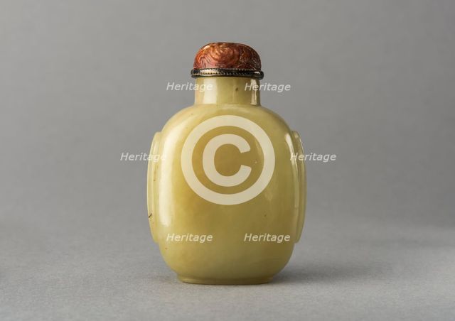 Jade snuff bottle, China, Qing dynasty, 1644-1911. Creator: Unknown.