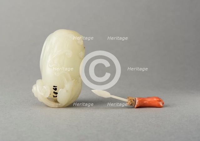 Jade snuff bottle, China, Qing dynasty, 1644-1911. Creator: Unknown.