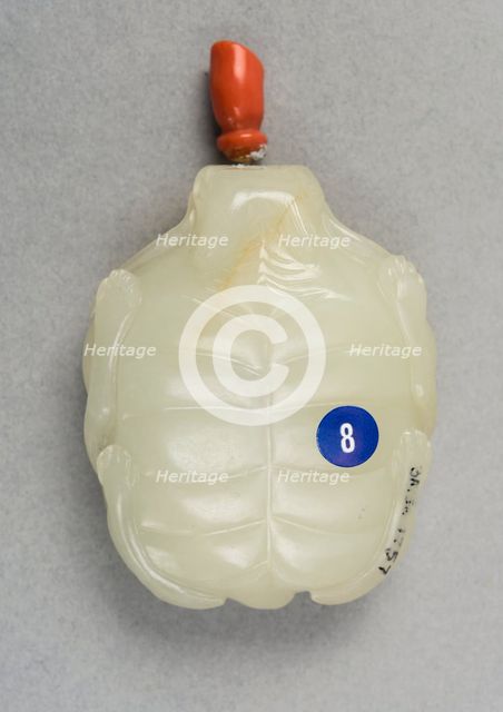 Jade snuff bottle in a turtle form, China, Qing dynasty, 1644-1911. Creator: Unknown.