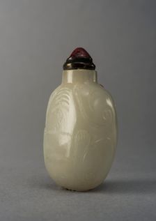 Jade snuff bottle in an animal form, China, Qing dynasty, 1644-1911. Creator: Unknown