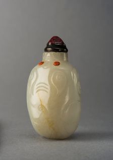 Jade snuff bottle in an animal form, China, Qing dynasty, 1644-1911. Creator: Unknown