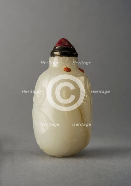 Jade snuff bottle in an animal form, China, Qing dynasty, 1644-1911. Creator: Unknown.