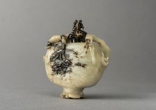 Jade snuff bottle in the form of a pomegranate, China, Qing dynasty, 1644-1911. Creator: Unknown