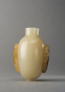 Jade snuff bottle with raised carving of animals, China, Qing dynasty, 1644-1911. Creator: Unknown