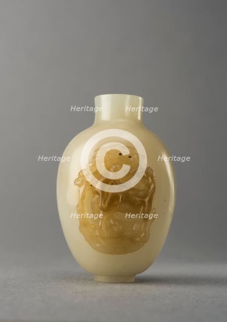 Jade snuff bottle with raised carving of animals, China, Qing dynasty, 1644-1911. Creator: Unknown.