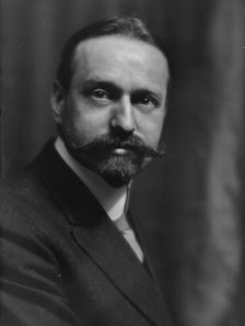 Jaeger, Charles, Dr., portrait photograph, 1913. Creator: Arnold Genthe