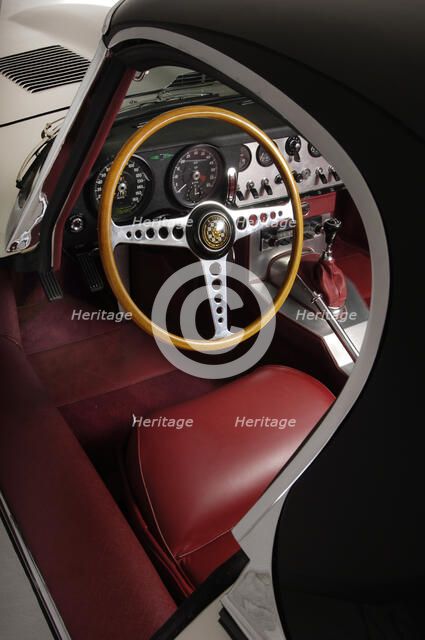 Jaguar E type 1961. Artist: Simon Clay.