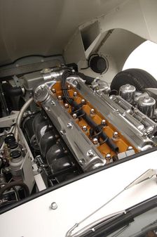 Jaguar E type 1961. Artist: Simon Clay