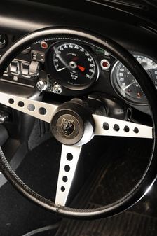 Jaguar E type 1974. Artist: Simon Clay