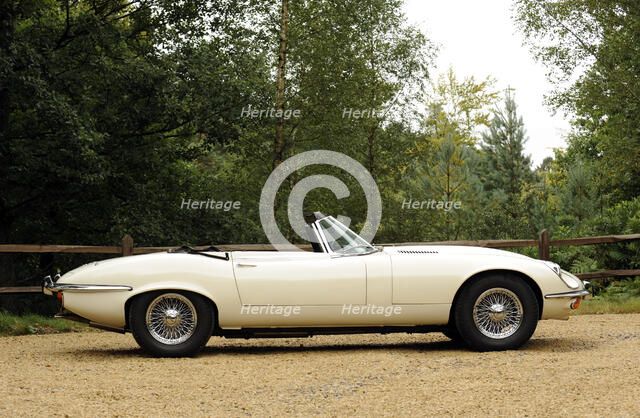 Jaguar E type 1974. Artist: Simon Clay.