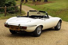 Jaguar E type 1974. Artist: Simon Clay