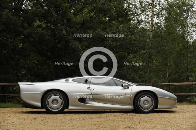 Jaguar XJ220R 1993. Artist: Simon Clay.