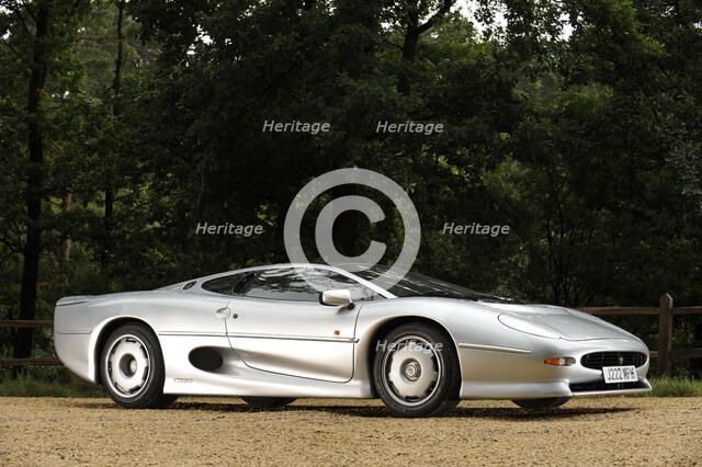 Jaguar XJ220R 1993. Artist: Simon Clay.