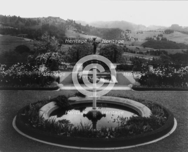 James Kennedy Moffitt house, 86 Sea View Avenue, Piedmont, California, 1917. Creator: Frances Benjamin Johnston.