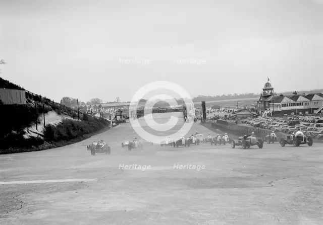 JCC International Trophy, Brooklands, 7 May 1938.  Artist: Bill Brunell.