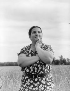 Jewish-American farm mother, Mrs. Cohen, wife of the farm manager, Hightstown, New Jersey, 1936. Creator: Dorothea Lange