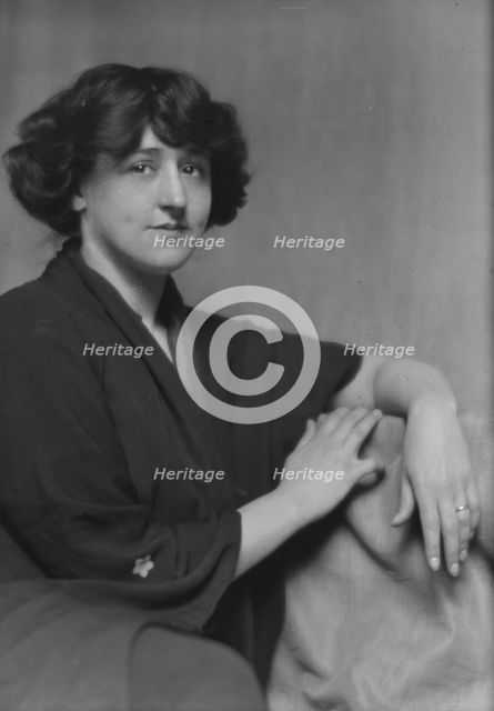 Jeffreys, Miss (Mrs. Schultz), portrait photograph, 1914 Mar. 27. Creator: Arnold Genthe.