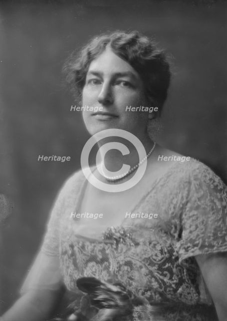 Jenkins, T. Clifton, Mrs., portrait photograph, 1917 Oct. 29. Creator: Arnold Genthe.