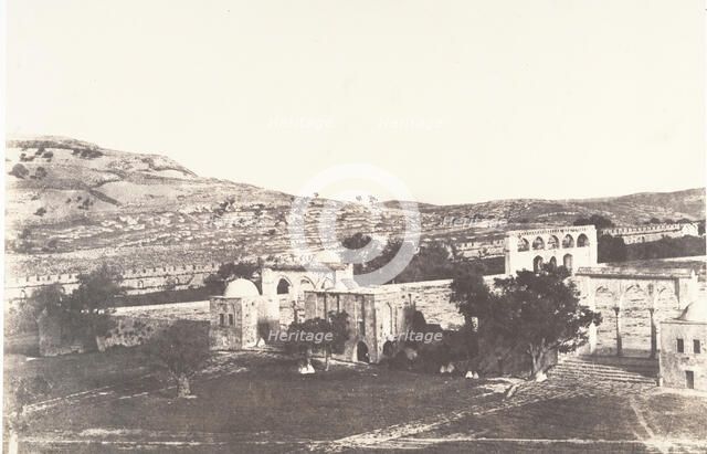 Jérusalem, Mosquée d'Omar, côté Est, Intérieur de l'enceinte, 2, 1854. Creator: Auguste Salzmann.