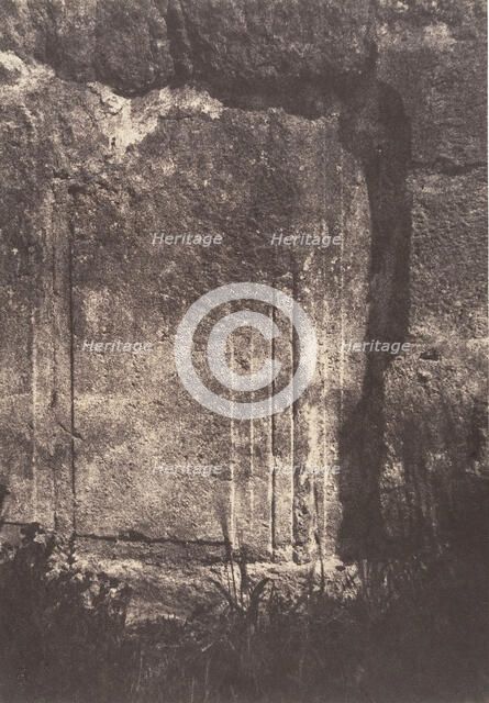 Jérusalem, Enceinte du Temple, Moulure judaïque formant pied-droit de l'une des portes rom..., 1854. Creator: Auguste Salzmann.