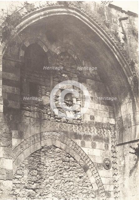 Jérusalem, Palais de rois de Jérusalem, Entrée principale, 1854. Creator: Auguste Salzmann.