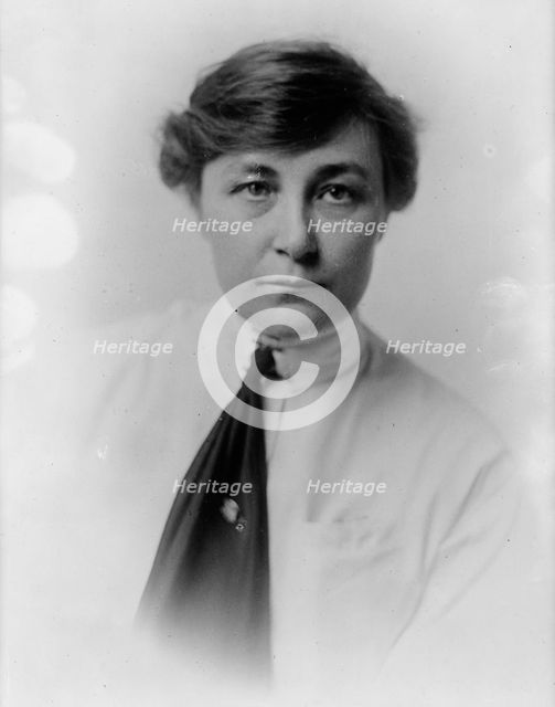 Jessie L. Simpson, 1917. Creator: Harris & Ewing.