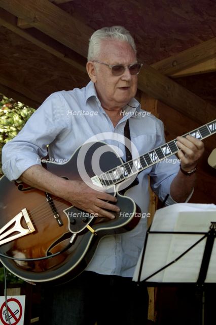 Jim Mullen, Roger Beaujolais Quartet, Three Horseshoes, Knockholt, Kent, 1st June 2021. Creator: Brian O'Connor.