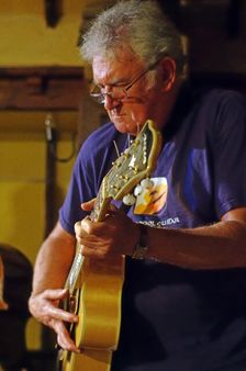 Jim Mullen, Scottish jazz guitarist, The Woodman, Ide Hill, Kent, 2012. Artist: Brian O'Connor