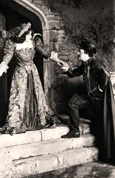 Julia Neilson and Fred Terry in a scene from Dorothy O The Hall, early 20th century.Artist: Ellis & Walery