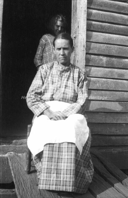 Julie Boone, Micaville, Yancey County, North Carolina, USA, 1916-1918. Artist: Cecil Sharp