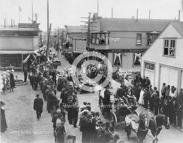 July 4th parade, 1915. Creator: Unknown.
