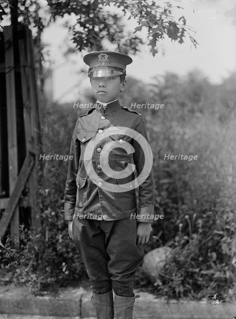 Junior American Guard, Lincoln Shab, 1917. Creator: Harris & Ewing.