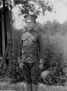 Junior American Guard, Lincoln Shab, 1917. Creator: Harris & Ewing