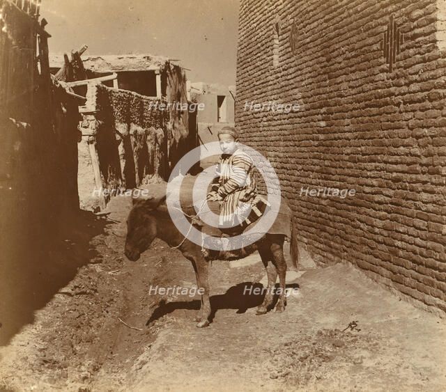 On a street of old Samarkand, between 1905 and 1915. Creator: Sergey Mikhaylovich Prokudin-Gorsky.