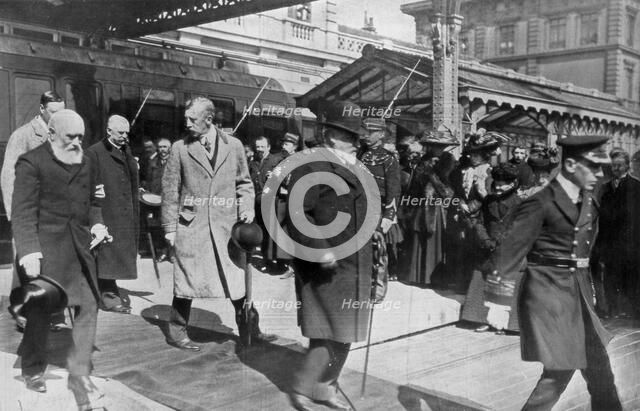 'On His Way to His Own Country For the Last Time, King Edward's Return From Biarritz', 1910. Artist: Unknown