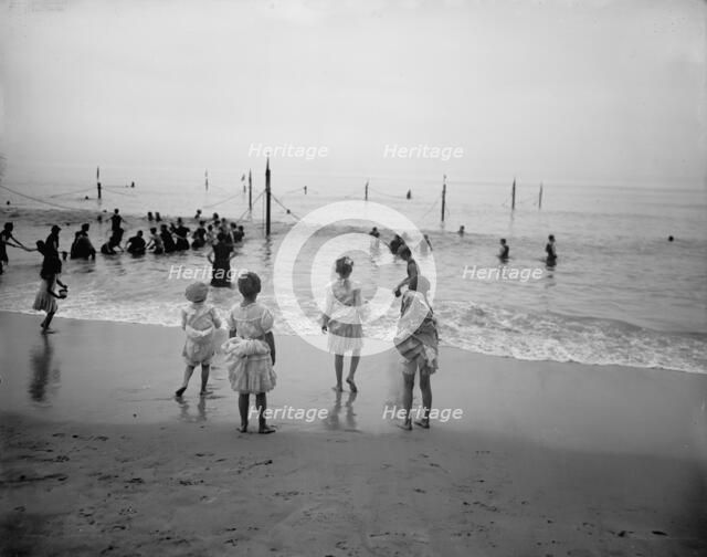 On the beach, between 1900 and 1910. Creator: Unknown.