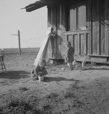 On the plains west of Fresno, California, 1939. Creator: Dorothea Lange