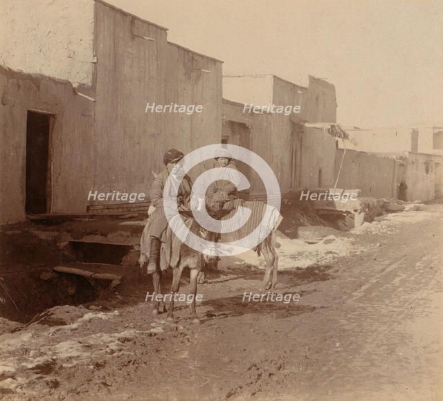 On the street in Samarkand, between 1905 and 1915. Creator: Sergey Mikhaylovich Prokudin-Gorsky.