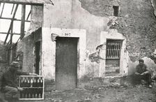 "On Tiendra"; La, ils remplacent par un vitrail de bouteilles 1915 (1924). Creator: Unknown