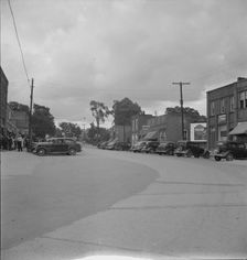 On U.S. 15, Saturday afternoon, Pittsboro, North Carolina, 1939. Creator: Dorothea Lange