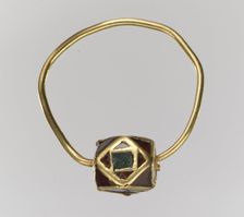 One of a Pair of Gold Cloisonné Earrings, Frankish, 500-550. Creator: Unknown