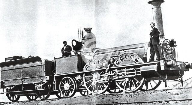 One of the first railway machines, manufactured in Britain, had a speed of 55 kilometers per hour.