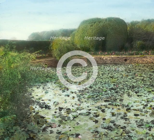 "Oakland Farm," Alfred Gwynne Vanderbilt house, East Main Road, Portsmouth, Rhode Island, 1914. Creator: Frances Benjamin Johnston.