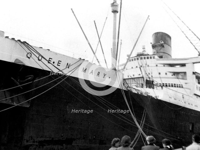 Ocean liner RMS 'Queen Mary', 20th century. Artist: Unknown